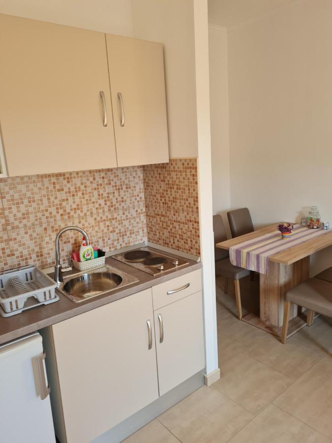 Apartments Hana Goveđari Eksteriør billede